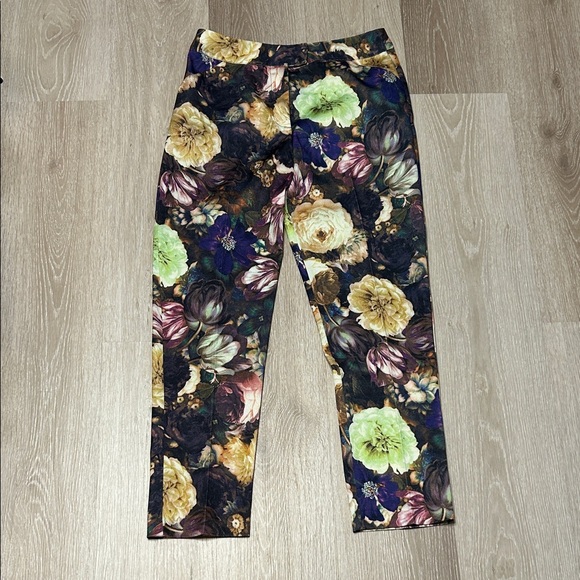 Darling Pants - Darling Floral Cropped Ankle Style Pants Sz Small